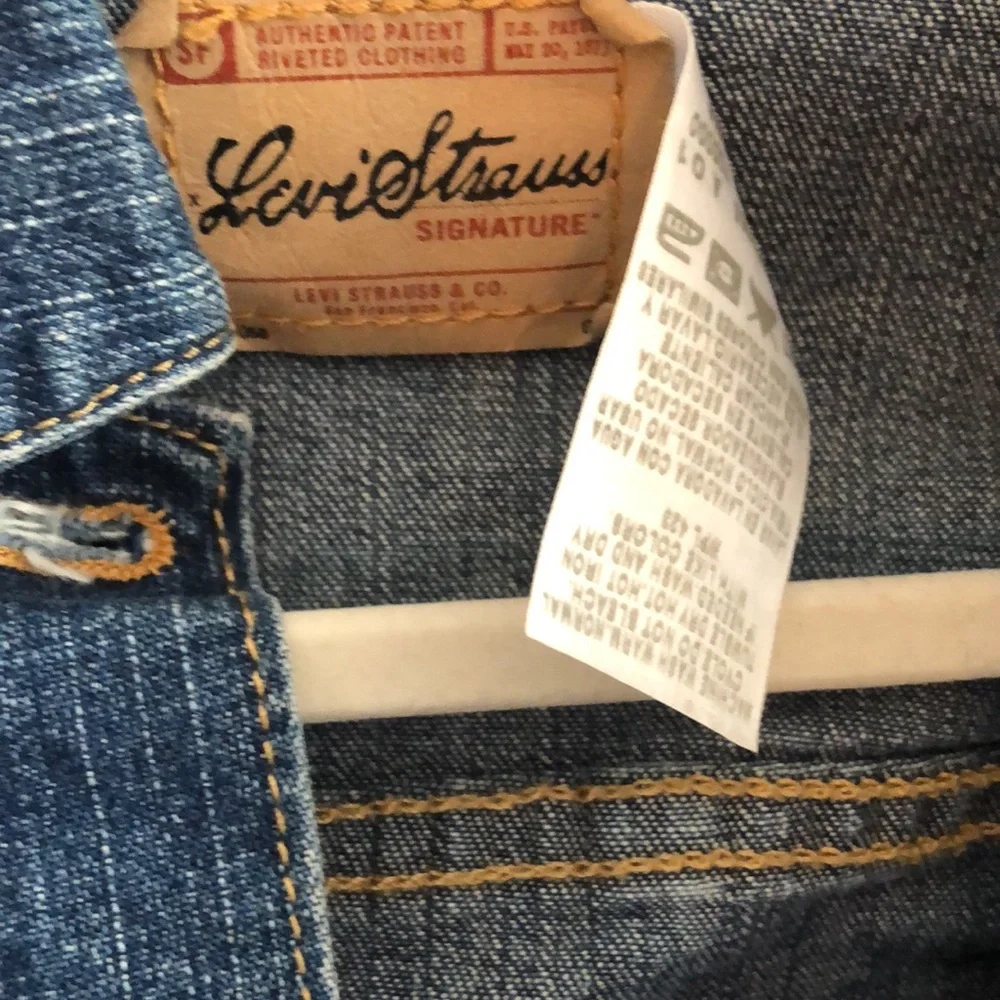 Levi’s girls Vintage Jean Jacket Size XL (14)